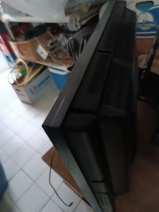 LCD.телевизор32инча