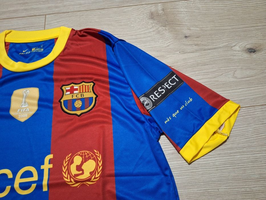 Футболна фланелка на МЕСИ БАРСЕЛОНА ретро модел 2009!!!