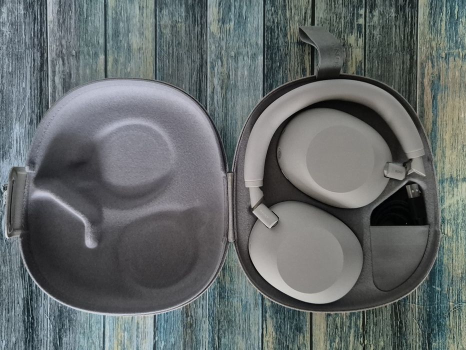 Беспроводные стереонаушники Sony WH-1000XM6