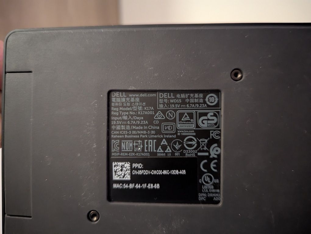 Dock Dell WD15 cu încărcător, videoproiector si cablu hdmi
Dell Dock