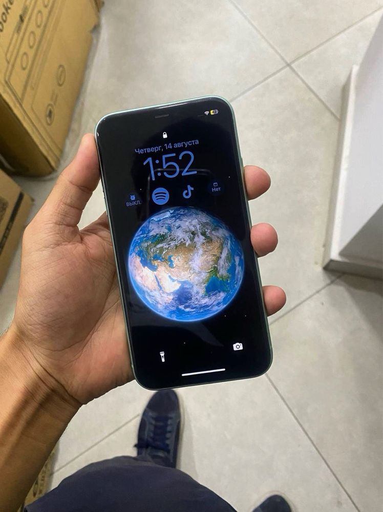 IPHONE 11 (LLA)76yomks)64g