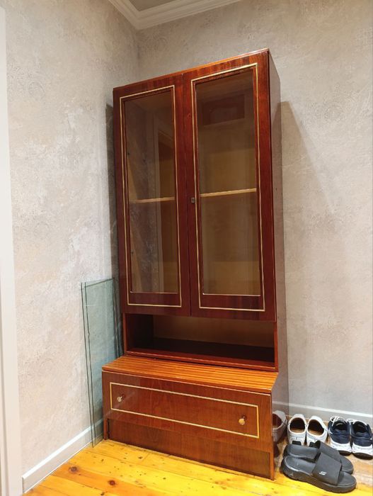 Shkaf B/U holati yaxshi