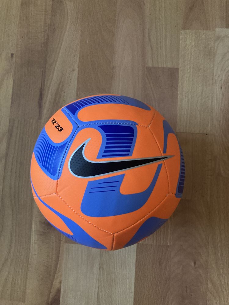 Minge de fotbal Nike Pitch