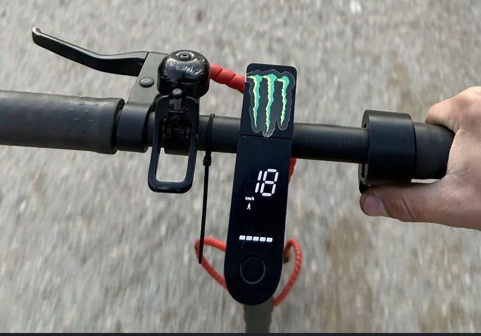 БАРТЕР /ПРОДАЖБА ! Xiaomi Mi Electric Scooter Pro 2/ отлично състояние