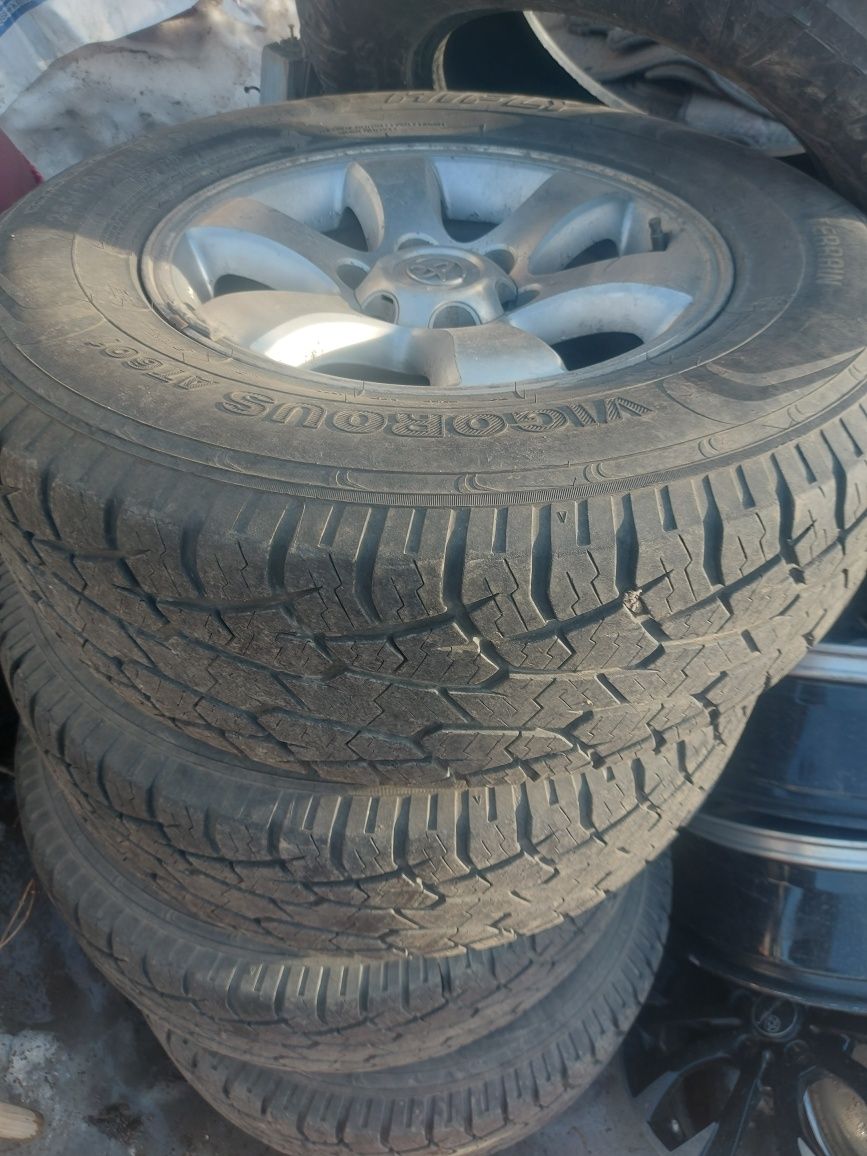 Продам диски с резиной R 17
