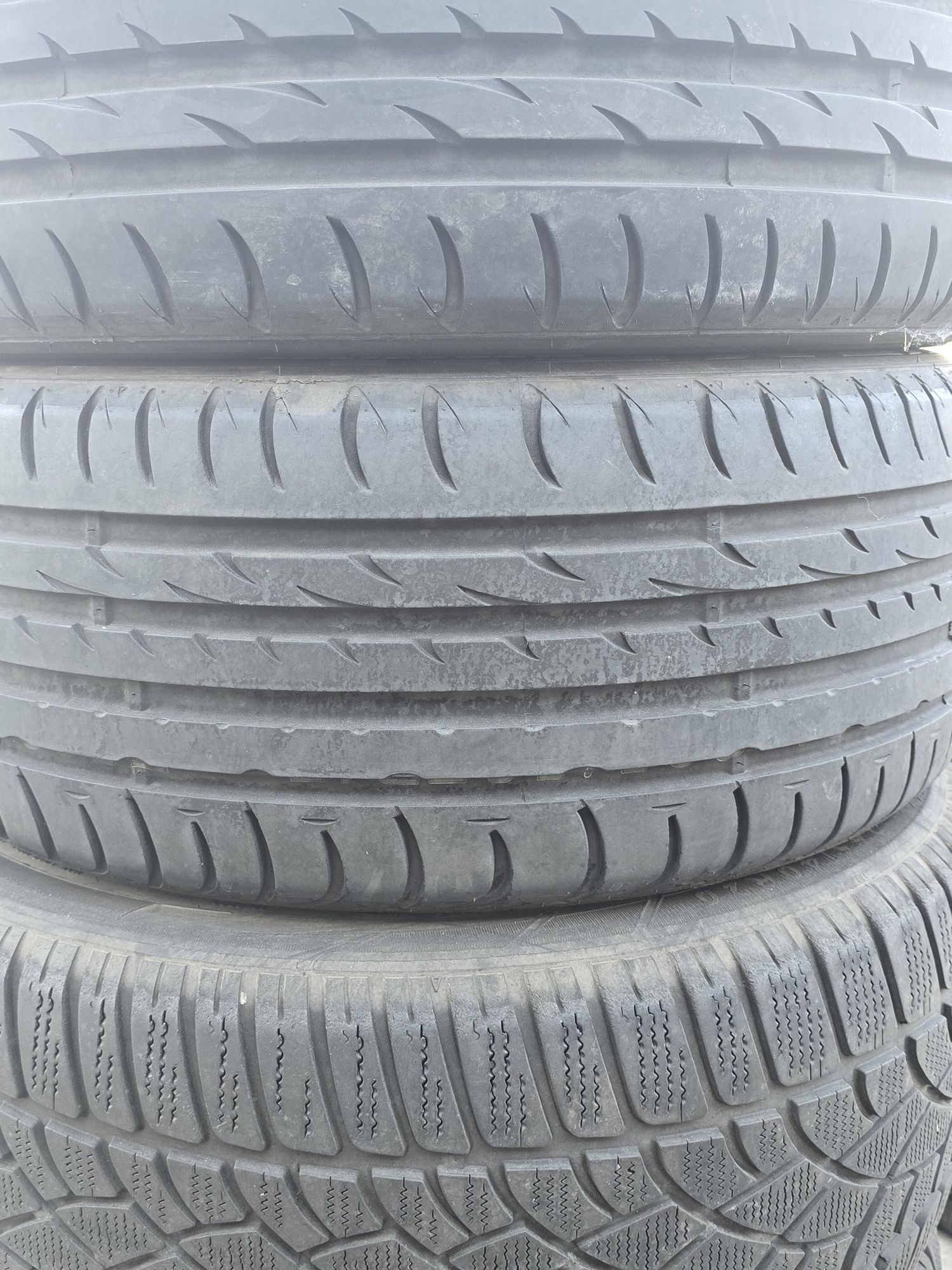 2 Броя Гуми 225/50/17 Nexen 6,6mm