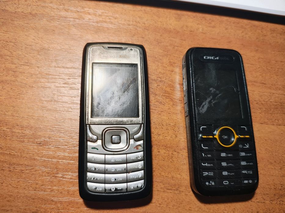 Telefoane mobile Samsung slide cu butoane