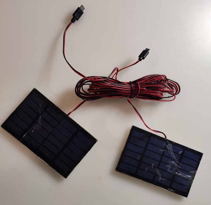 Doua mini-panouri solare