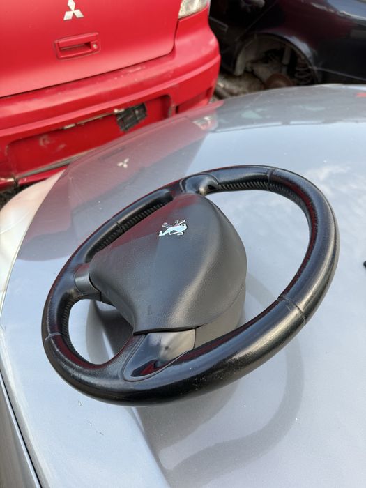 Волан Peugeot 407 с еърбег – кожен