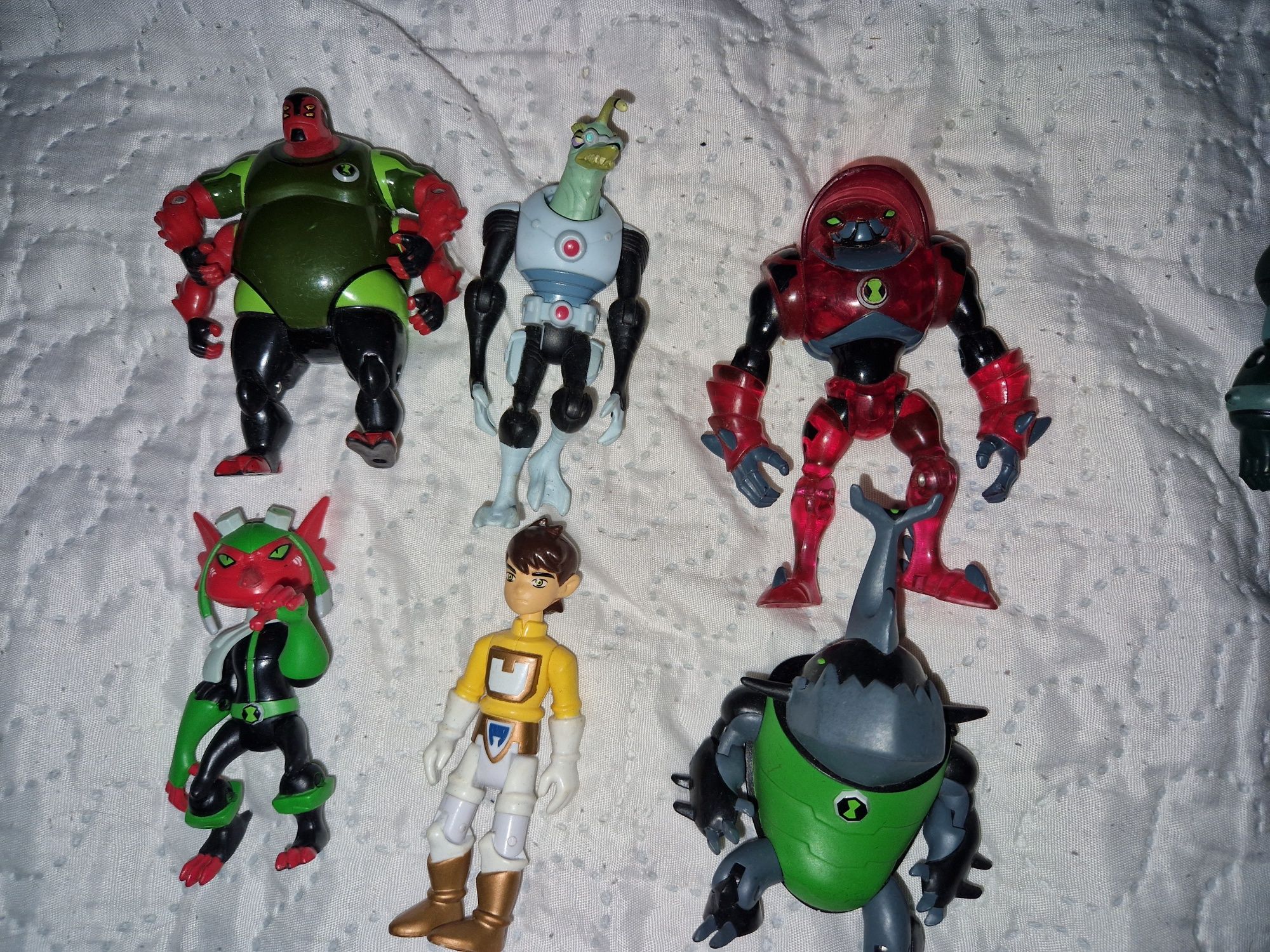 Figurine Ben 10 dimensiune medie