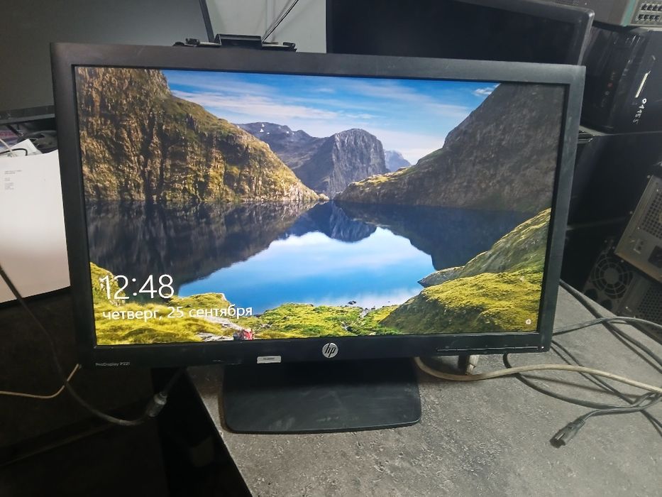 Hp 22 manitorla sotiladi 10ta bor aybi yoq .