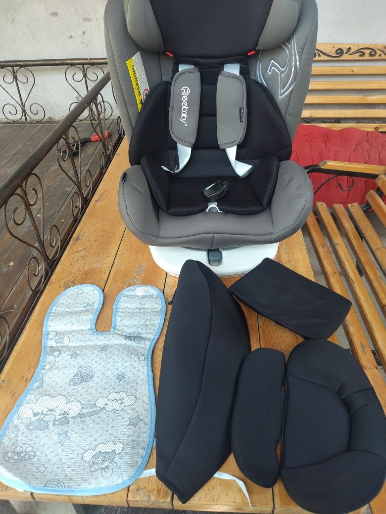 Десткое кресло reebaby