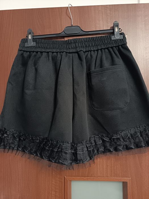 Pantaloni scurți cu dantela, Korea