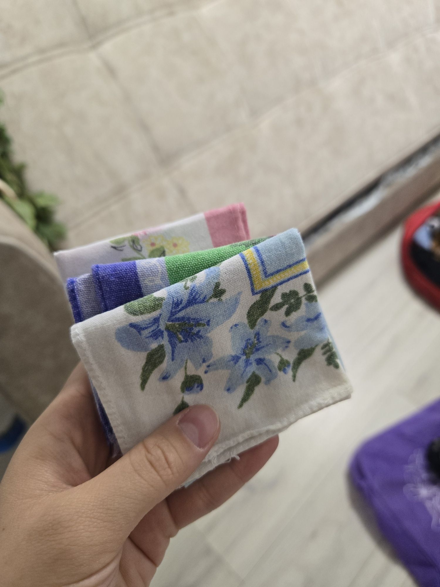 Кийимлар текинга мухтожларга