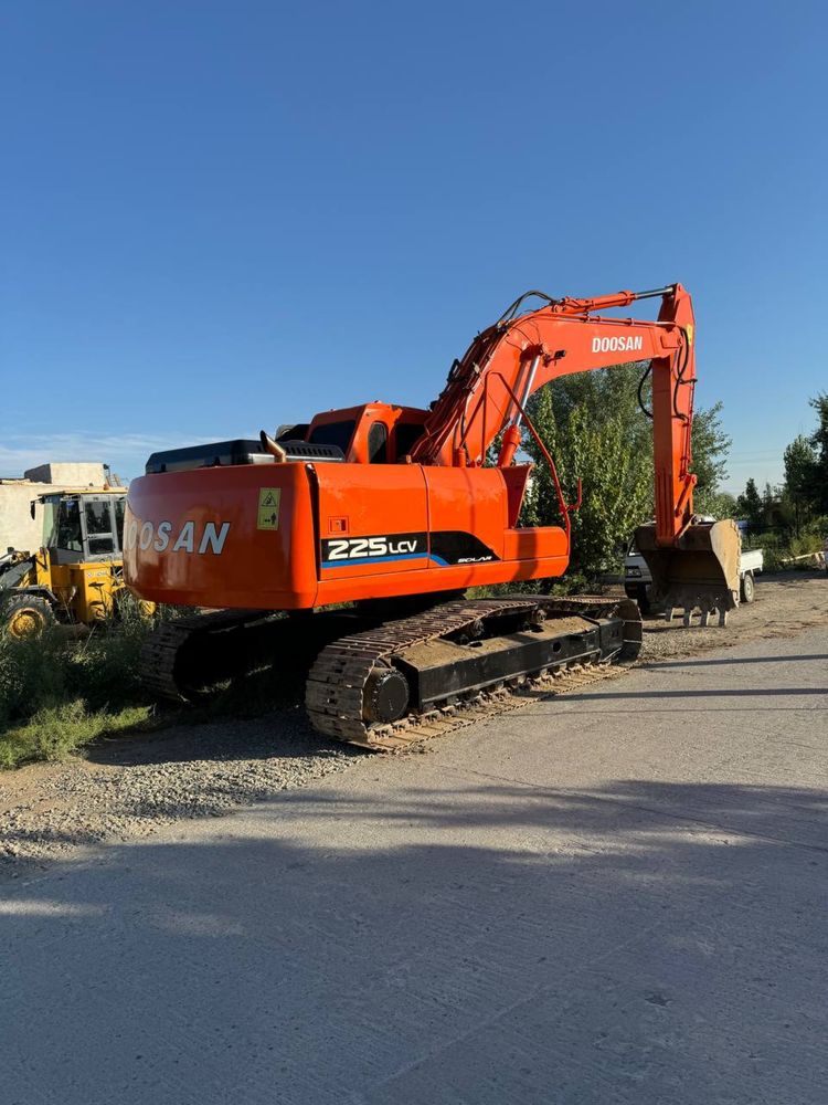 Экскаватор Doosan 225 аралатли  сотилади