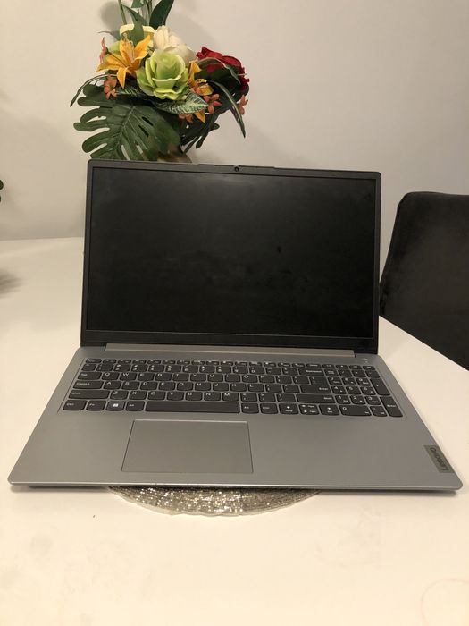 Leptop gri Gb 16