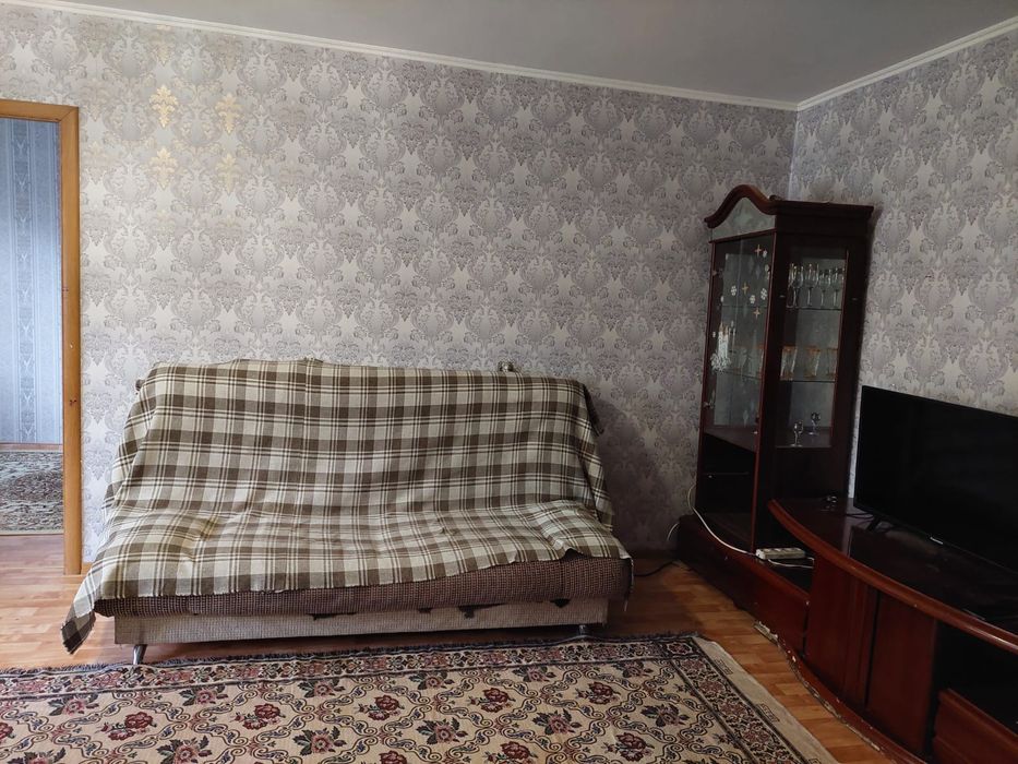 Сдам 2ком кв на Ержанова  добросовестным людям