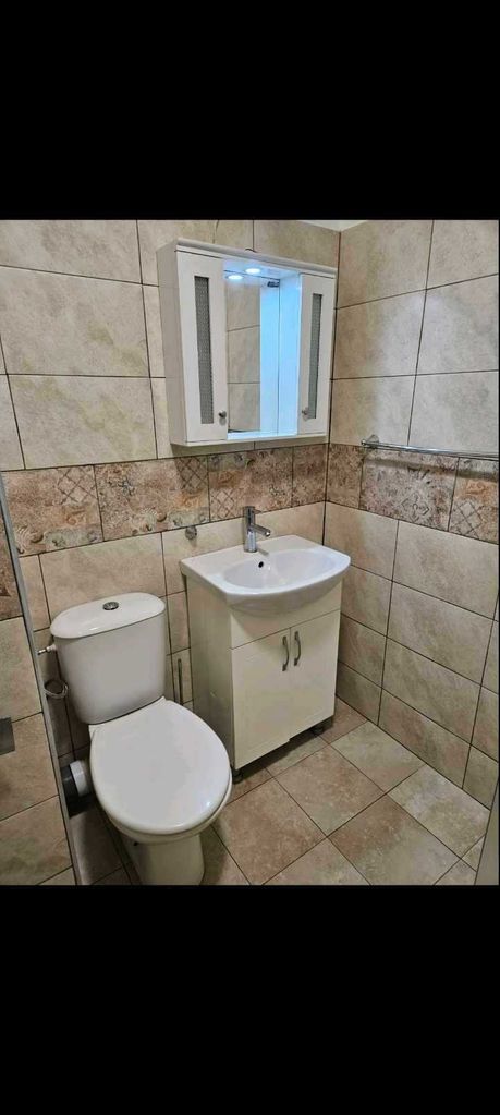 Дава се под наем Двустаен апартамент в София, Люлин 2 - 70 кв.м за 420 € - Снимка #2