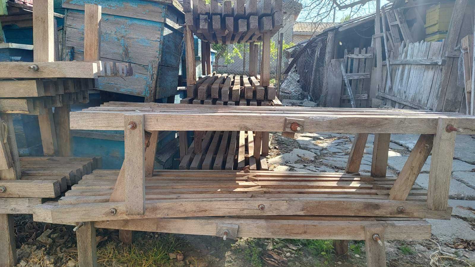 Дървени скари за кошери