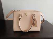Оригинална дамска чанта Guess