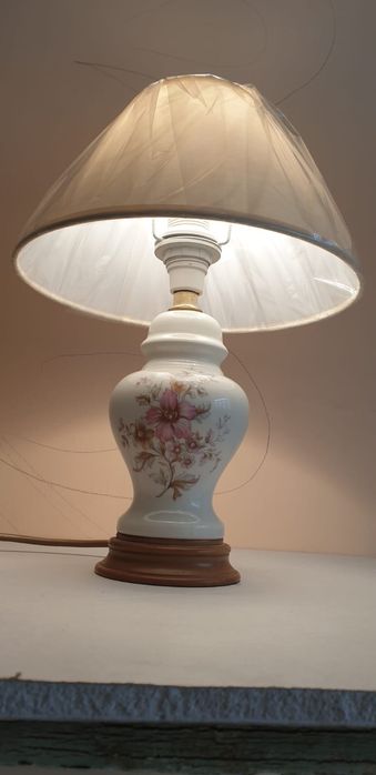 Accesoriu decorațiune lampa vintage colectie portelan Anglia 1970