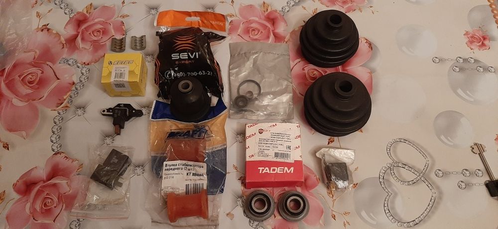 Продам автозапчасти на ВАЗ-2110.