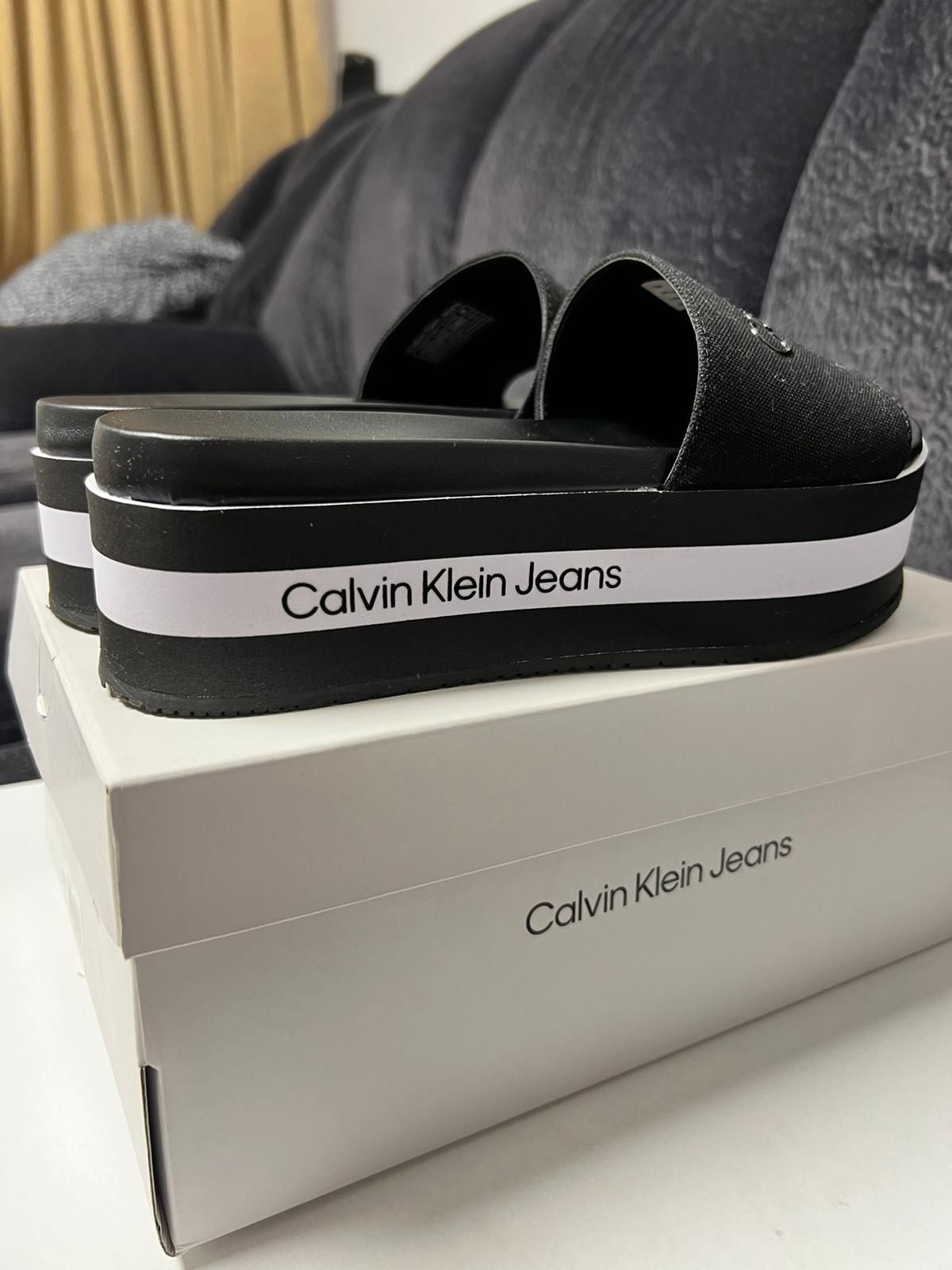 Papuci/Slapi Calvin Klein originali