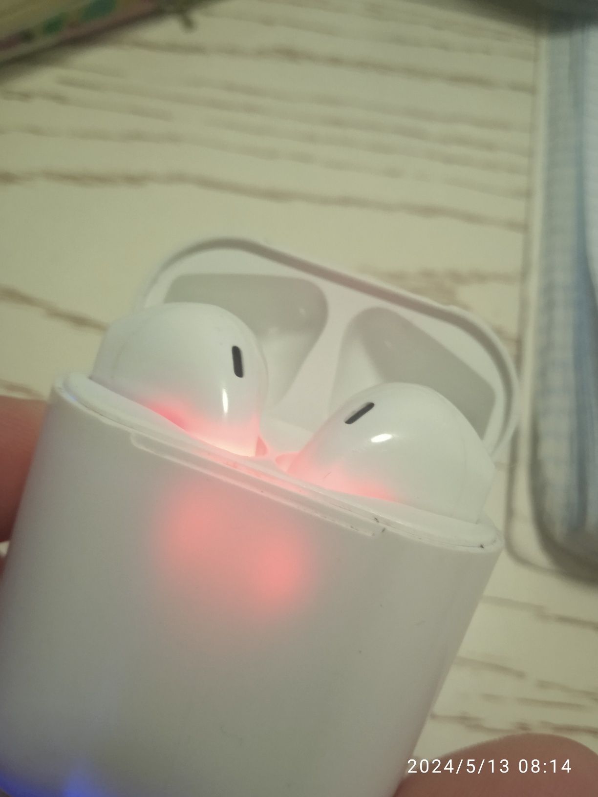 i12 airpods ideal