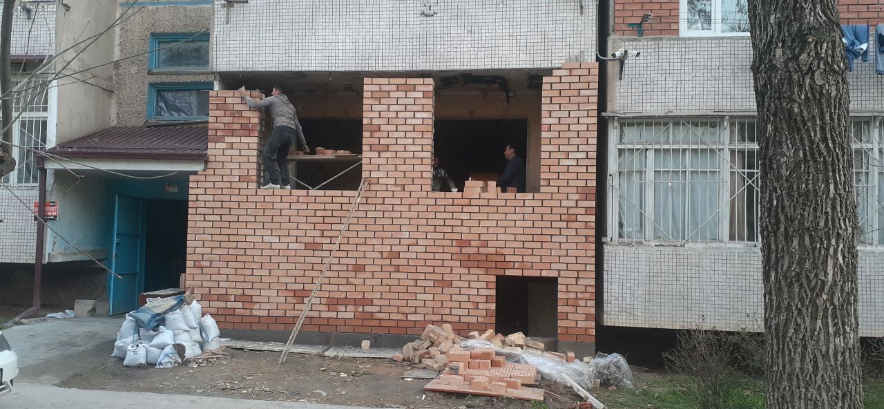 Кладка  кирпич балкон ремонт квартира