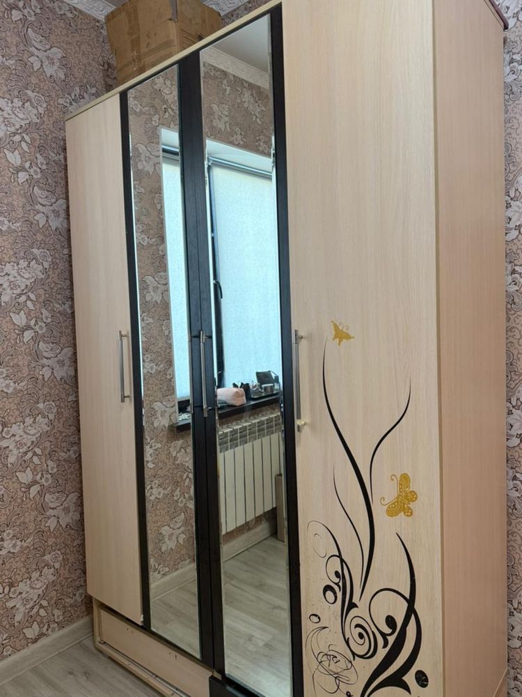 Срочно продается шифоньер + двухспальная кровать
