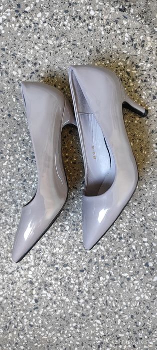 Дамски обувки на ток 38 номер