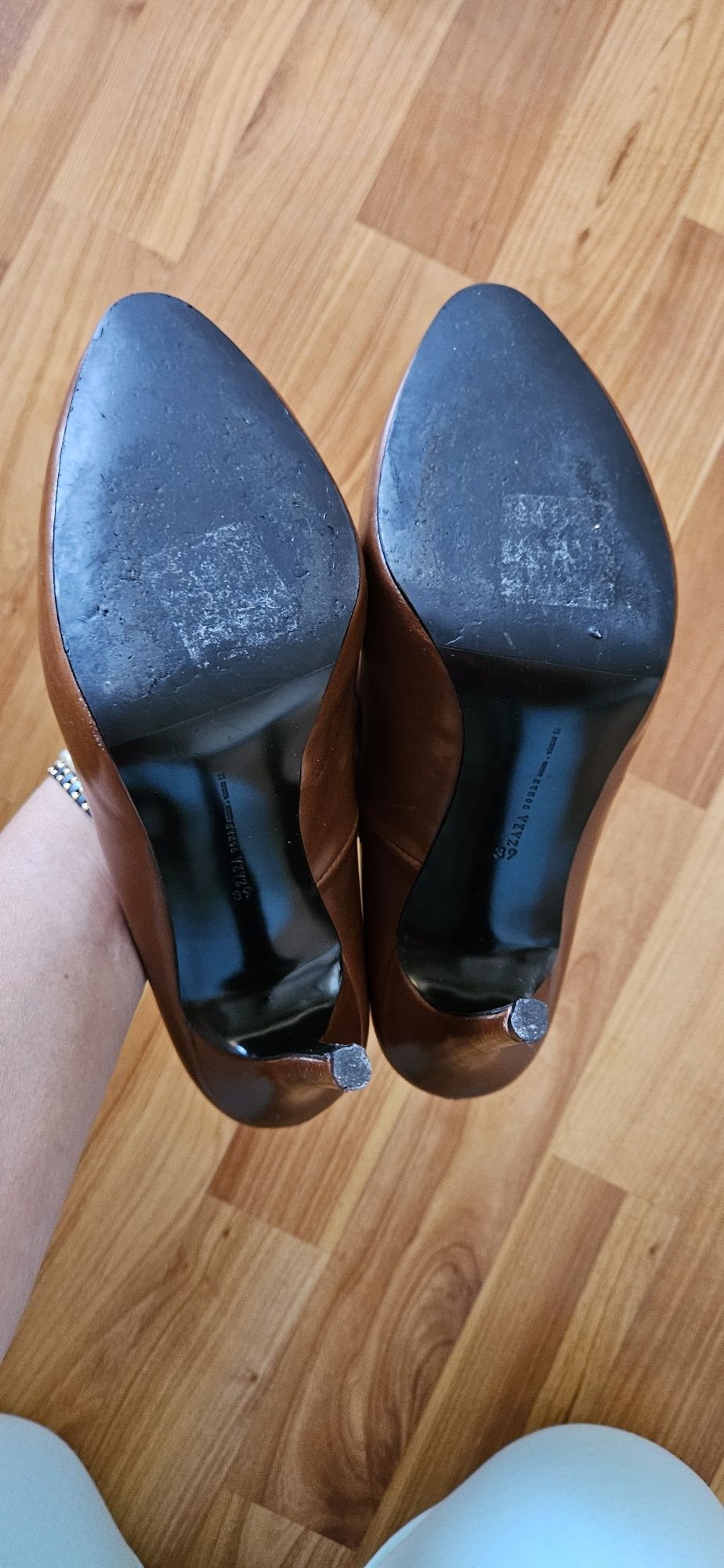 Pantofi cu toc Zara