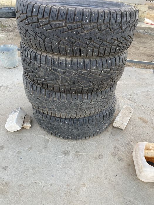 Продам шины зимные
