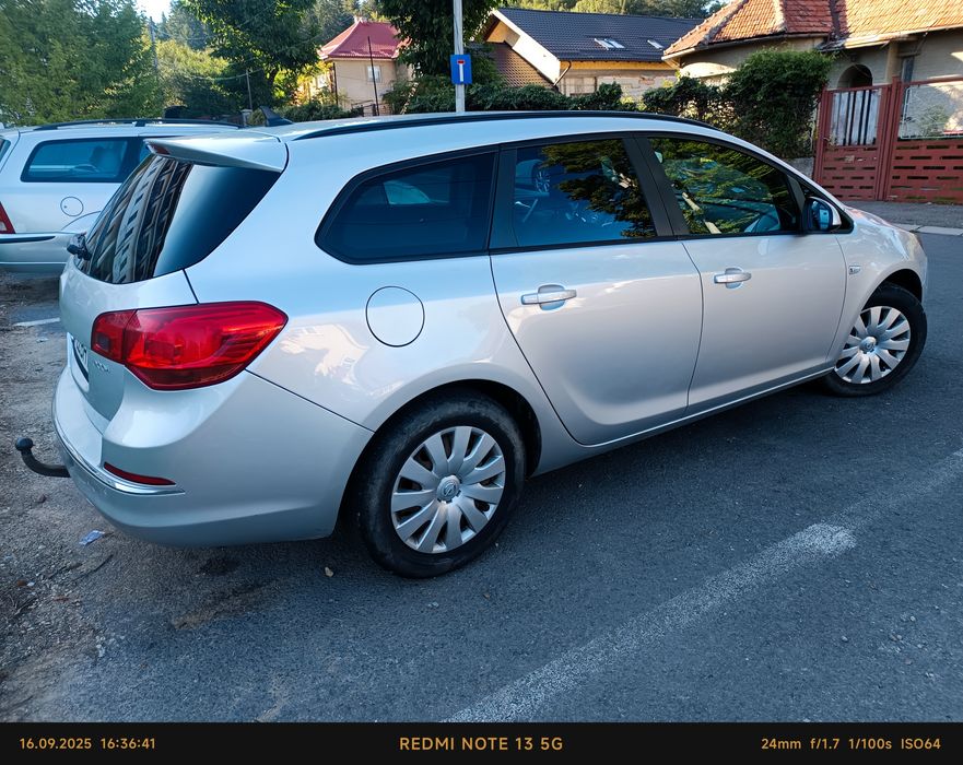 Opel Astra J Sports Tourer