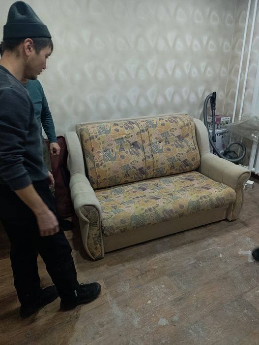 Отдам даром  диван кровать