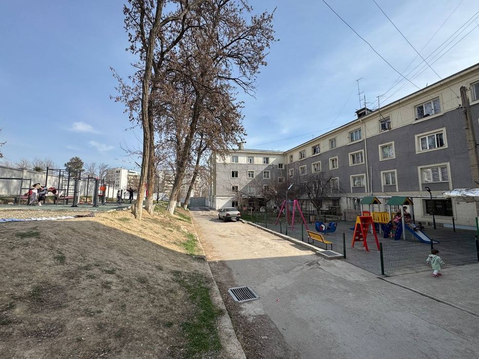 Продаётся 1-х Комнатная Квартира Бывшая Общежитие
