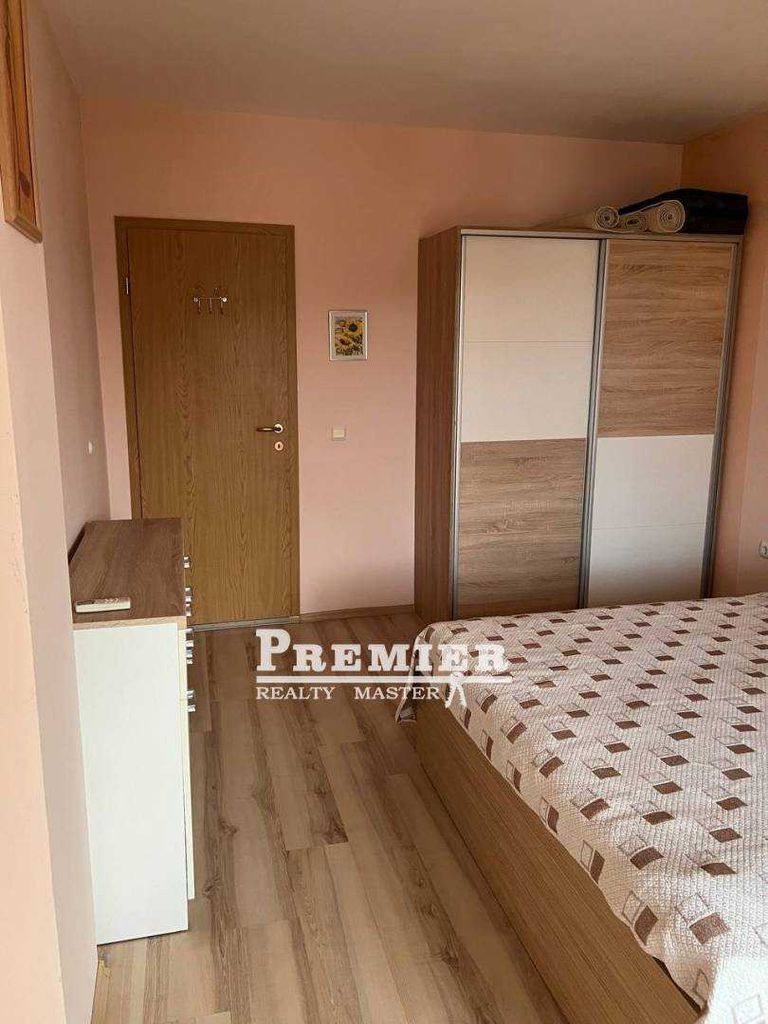 Продава се Двустаен апартамент в к.к. Слънчев бряг - 65 кв.м за 1016 €/кв.м - Снимка #2