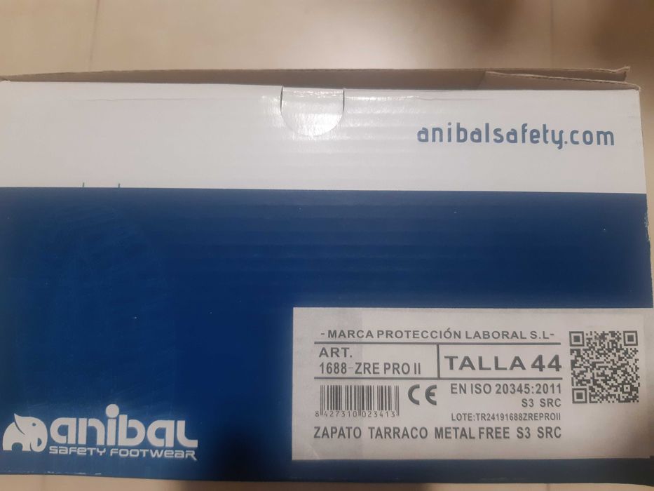 Нови Работни обувки със защита - без метал