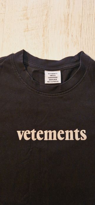 Tricou negru Vetements