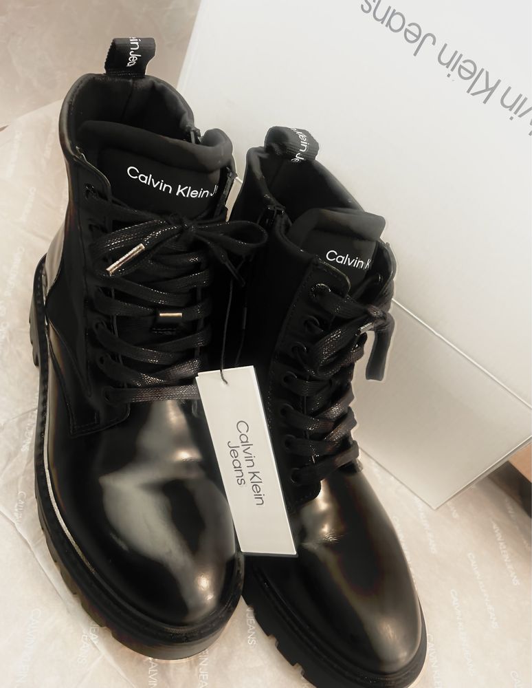 Боти Calvin Klein 38