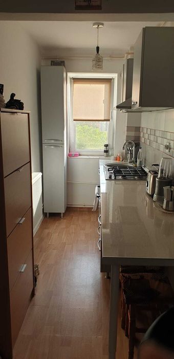 Vand apartament 3 camere Bumbesti-Jiu