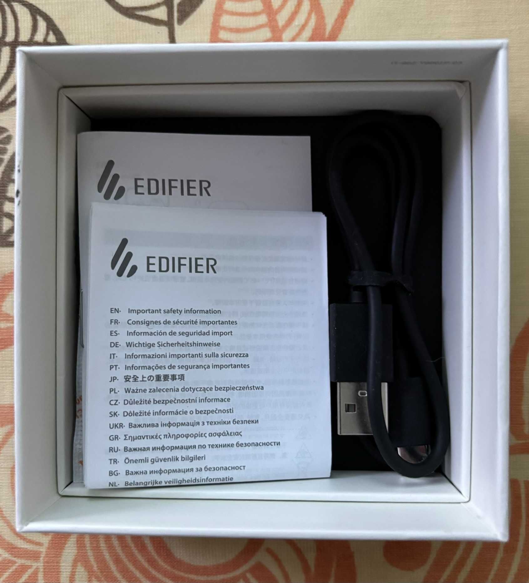 Продавам безжични слушалки Edifier TWS1 Pro