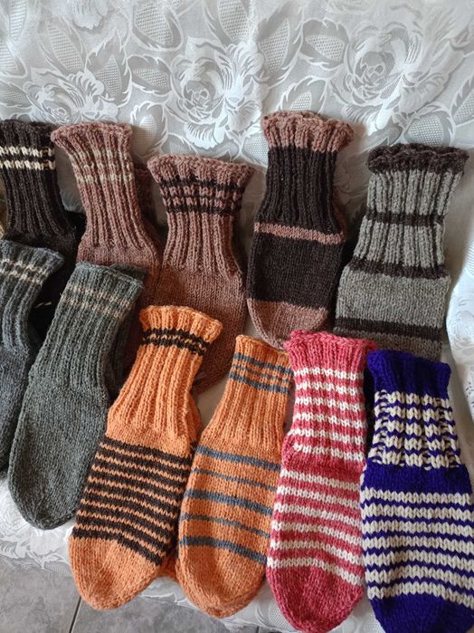 Ръчно плетени вълнени чорапи