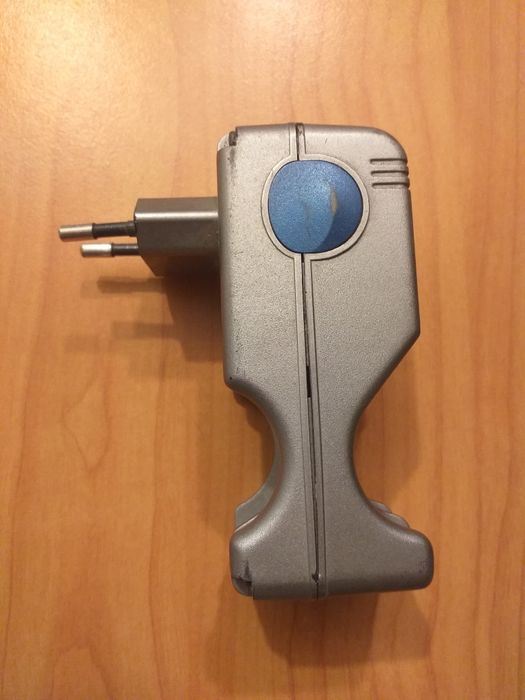 Incarcator acumulatori AA SI AAA Ni-cd