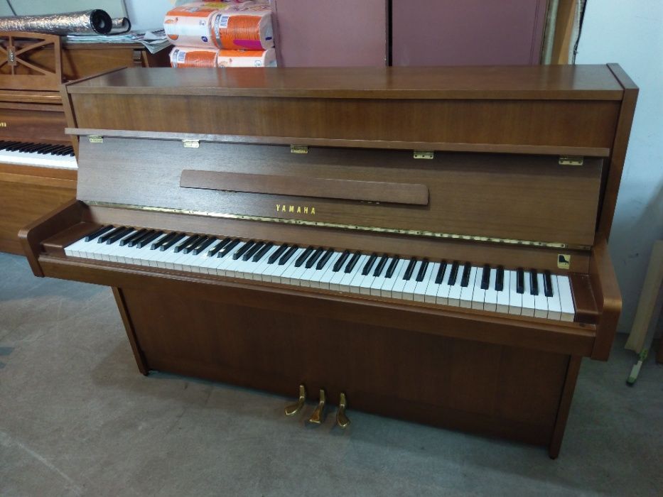 Pianina Yamaha maro impecabila, cu garantie si acordaj