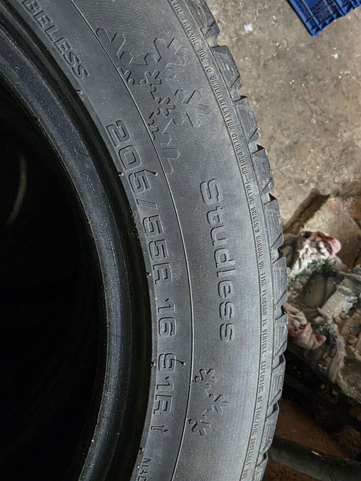 Vand 4 cauciucuri de iarna 205 55 r16