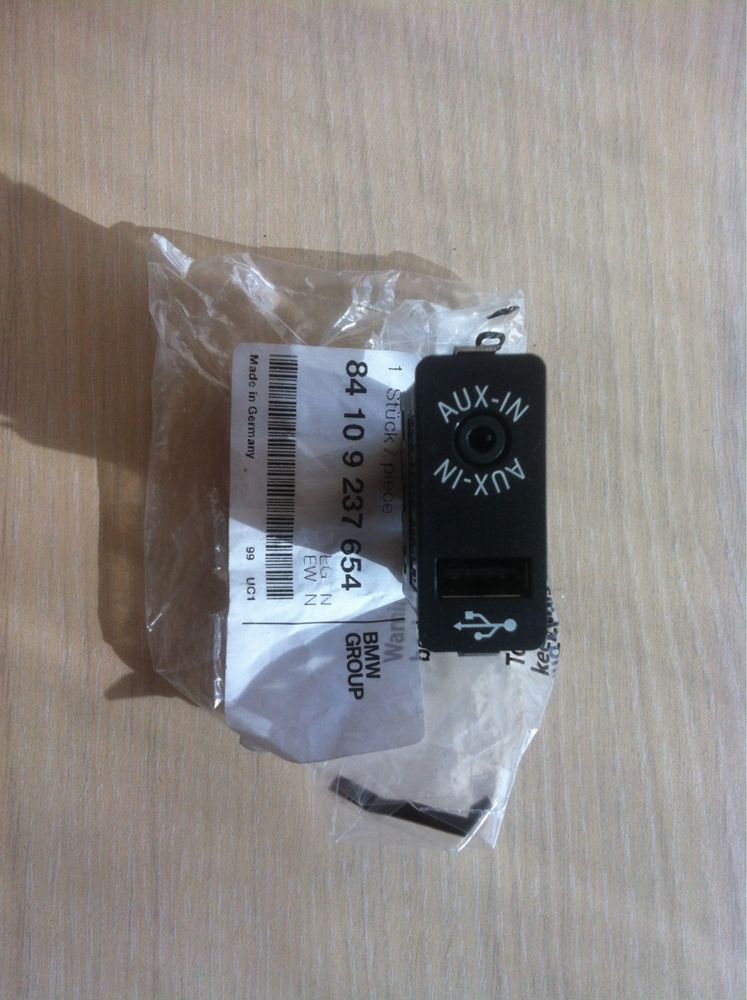 Mufa USB AUX BMW 84109237654