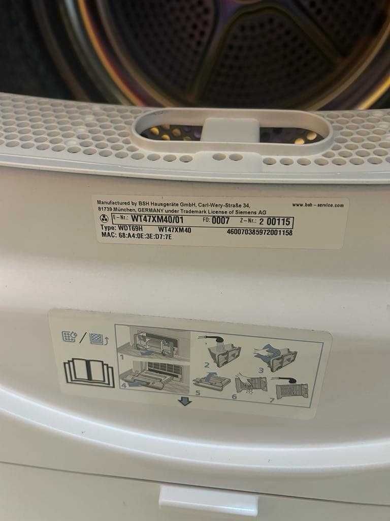 Инверторна сушилня Siemens IQ700 WT47XM40/01