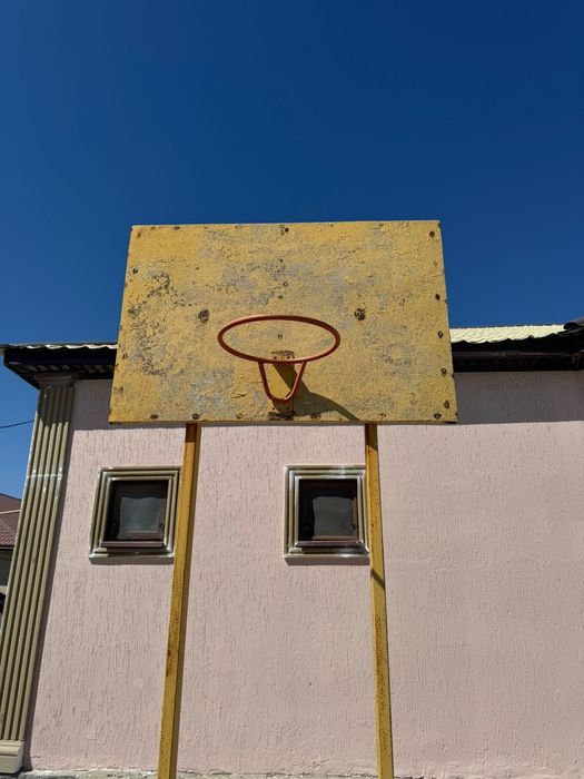 Баскетбольное кольцо в комплекте