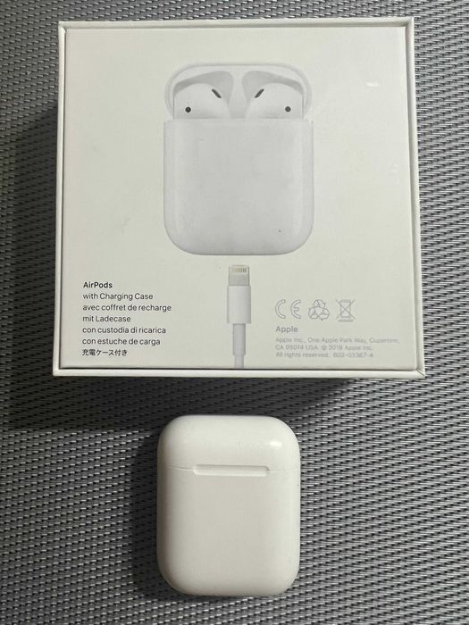 AirPods 2 with Charging Case Lightning - Originale Apple
